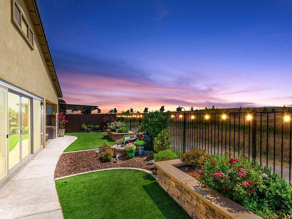2nd image of 7068 De La Vina Dr
