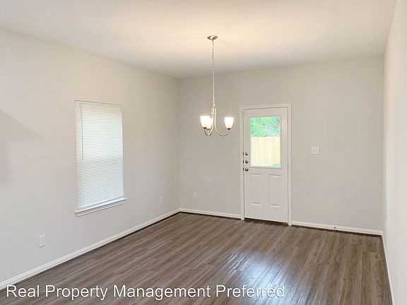 5th image of 9030 Everglade Dr #B