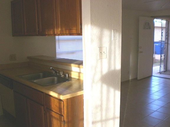 5th image of 10017 Caribou Dr Unit C
