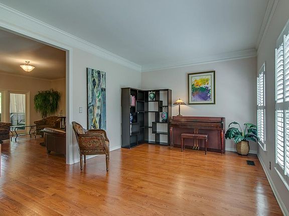 3rd image of 8445 Indian Hills Dr
