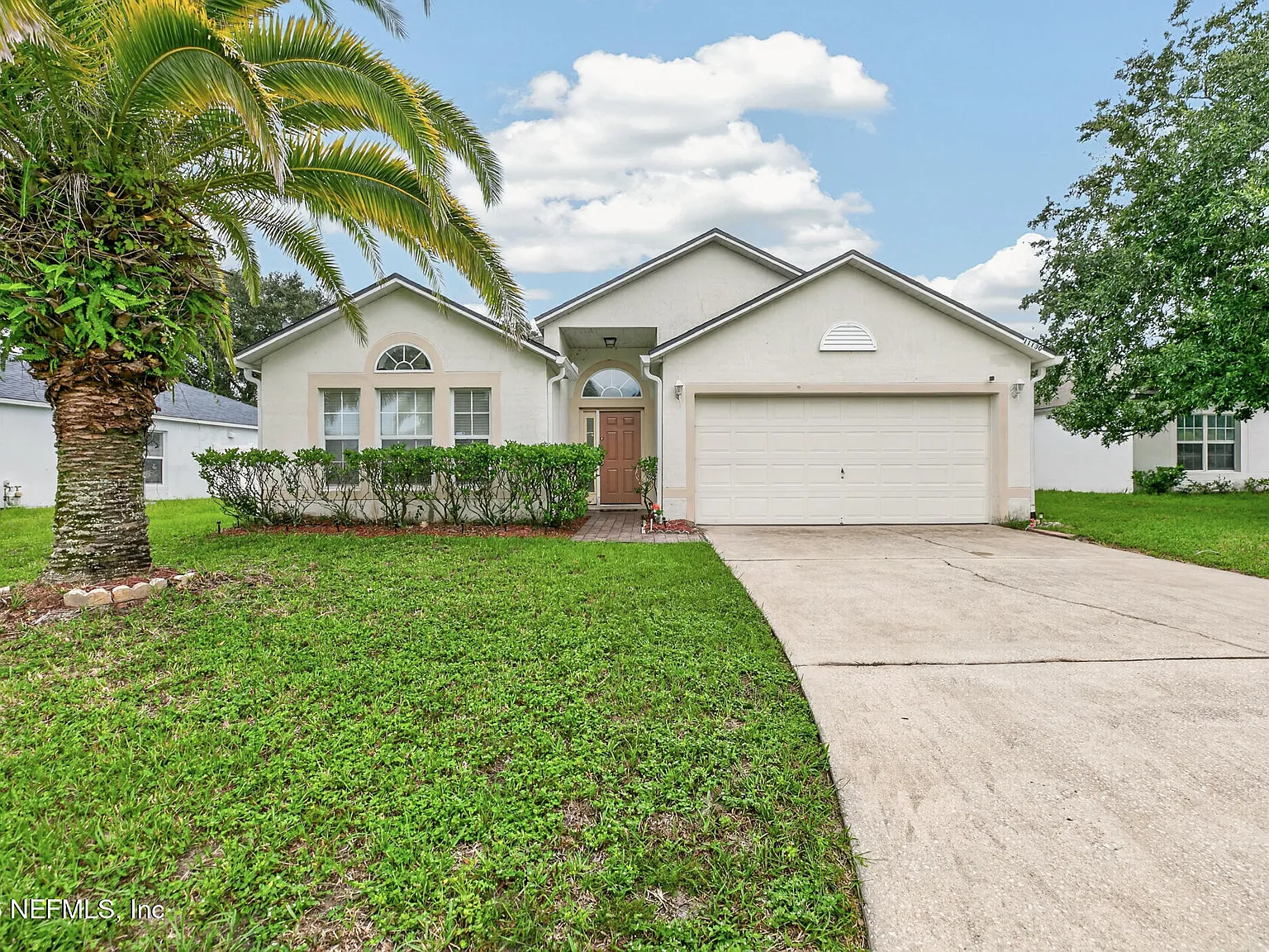 3 bed, 2.0 bath, 1865 sqft, $2,400 — Photo 1