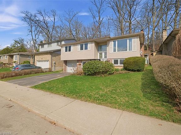 2nd image of 147 Forest Rd