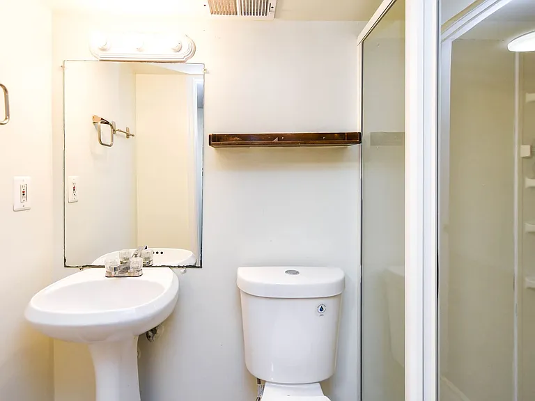1651 Gales St NE — Photo 38