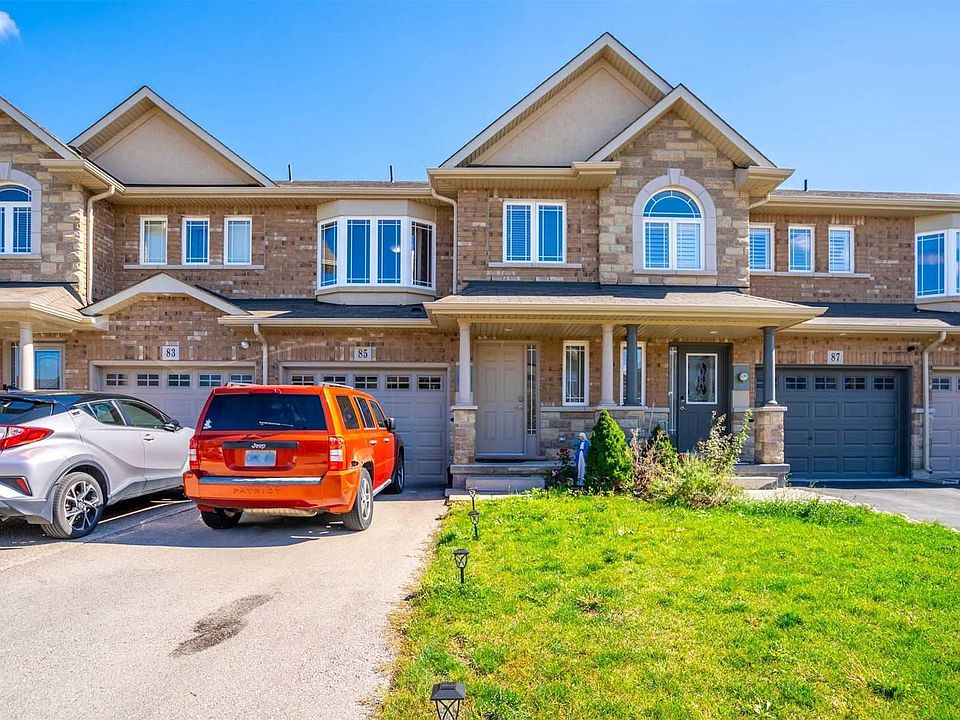 1st image of 85 Charleswood Cres