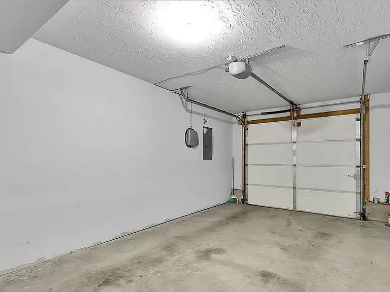 205 E Rochelle St — Photo 16