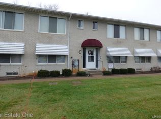 27094 Sandy Hill Ln APT 23, New Hudson, MI