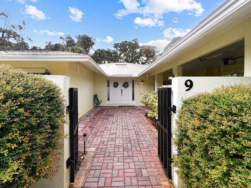 1st image of 9 Crompton Pl
