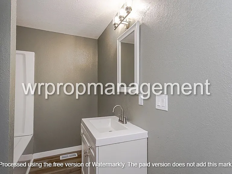 1822 Glendale Ave — Photo 13
