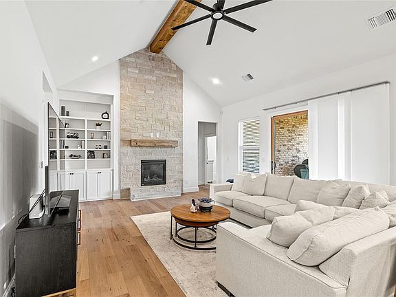4th image of 12825 Parkside Dr