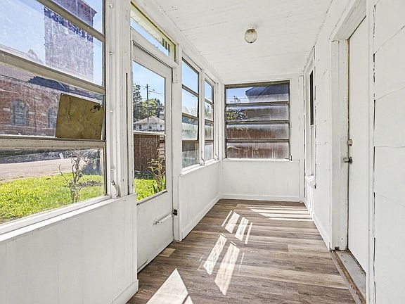 3rd image of 308 N 6th St