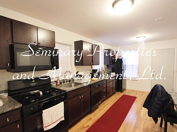 3rd image of 3136 N Southport Ave APT 1R