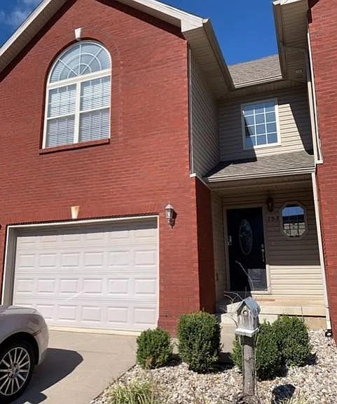 157 Twin Lakes Dr — Photo 1