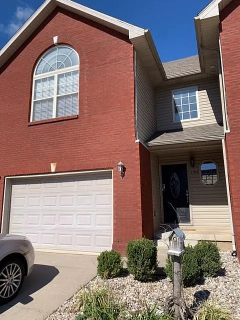 157 Twin Lakes Dr