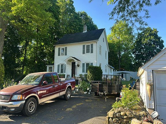2nd image of 29 Sunny Valley Rd