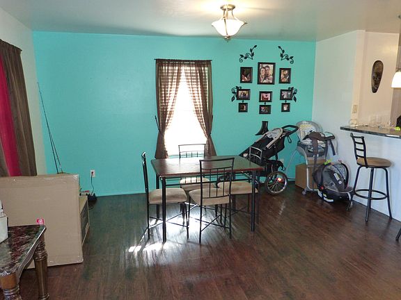 3rd image of 740 SE 39th St