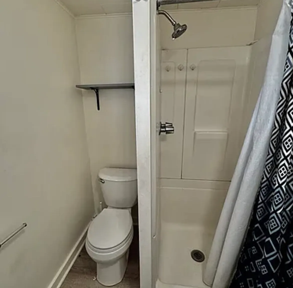 335 South Wood Street - 3 — Photo 4