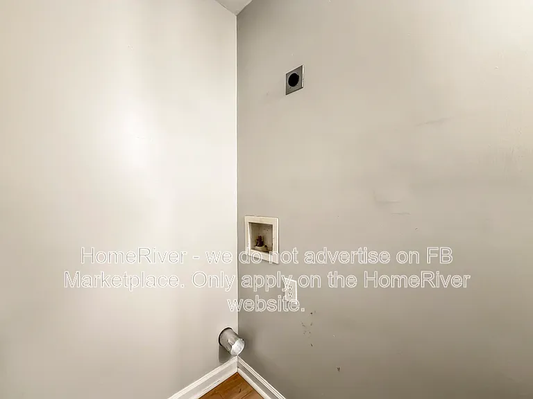 2408 Hart St — Photo 11