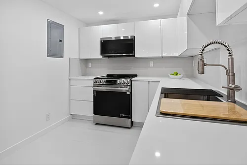 525 N Ocean Blvd Photo 1