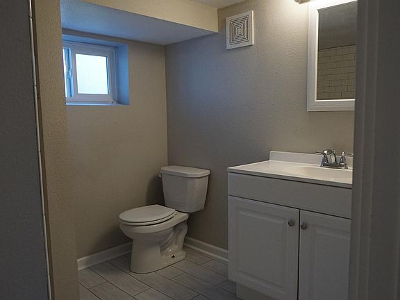 4th image of 612 Veneta Ave