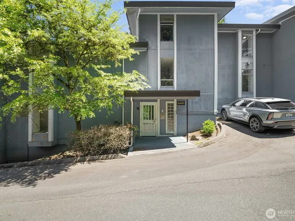 10459 Des Moines Memorial Dr S #303, Seattle, WA 98168