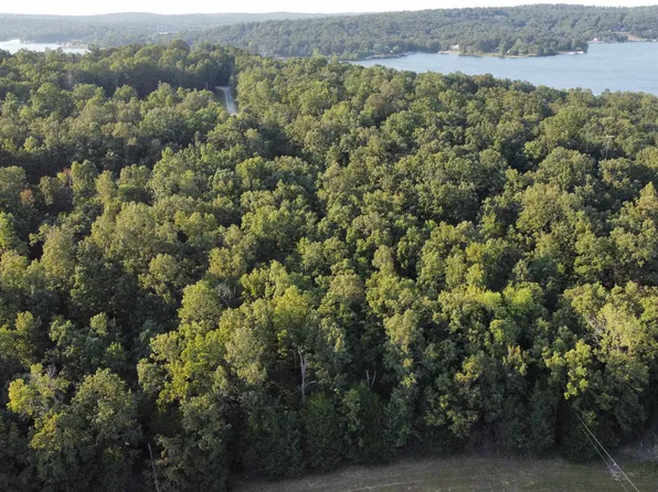 1205 Tri Lakes Dr, Horseshoe Bend, AR 72512