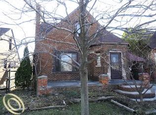 313 Elizabeth Lake Rd, Pontiac, MI 48341