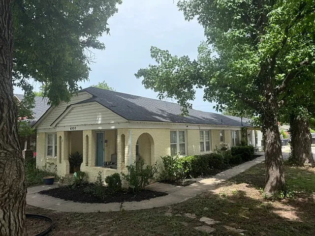 4900 N College Ave — Photo 2