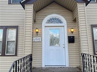 12920 Cedar Rd, Cleveland Heights, OH 44118