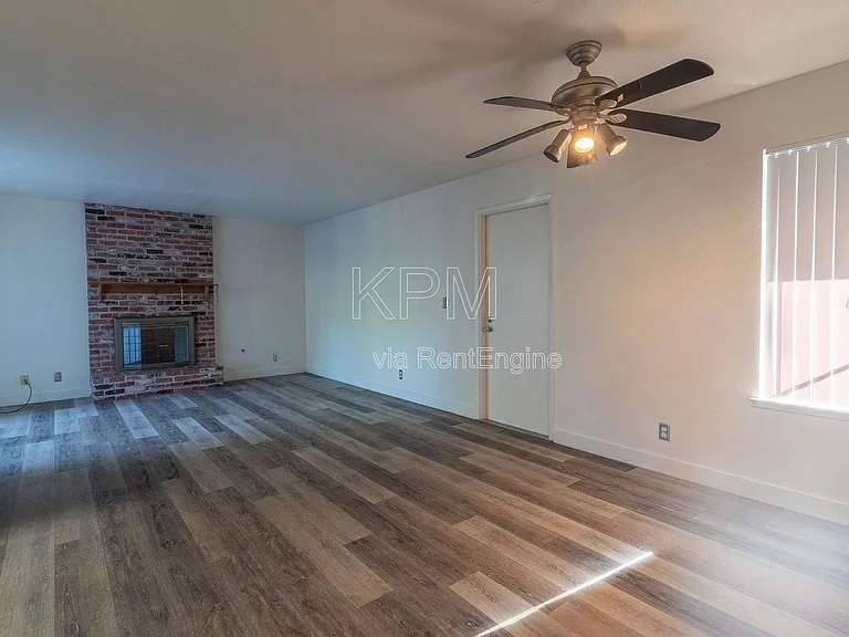 2828 Smoke Tree Cir — Photo 9