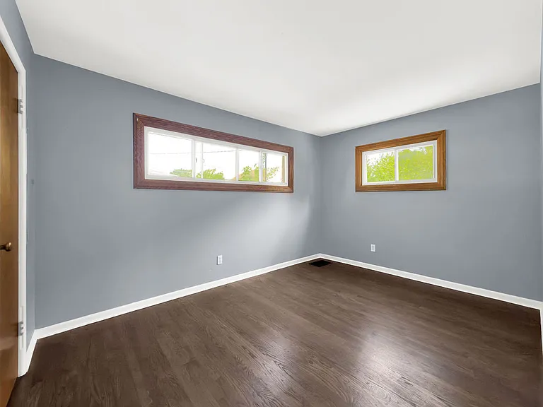 5845 S Sayre Ave — Photo 17