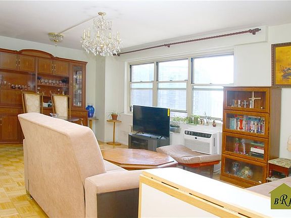 4th image of 2930 W 5th St APT 20M