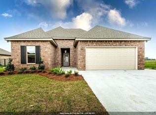 351 Ravensaide Dr, Houma, LA 70360