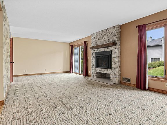 3rd image of 2646 Mackubin St