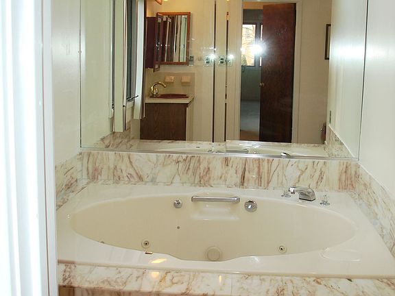 Master Bedroom Jacuzzi