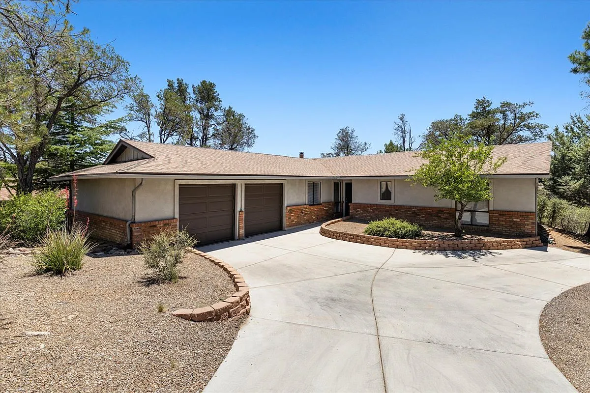 642 Sunrise Boulevard - 1 — Photo 1