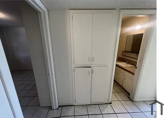 545 Palomas Dr SE #B — Photo 13