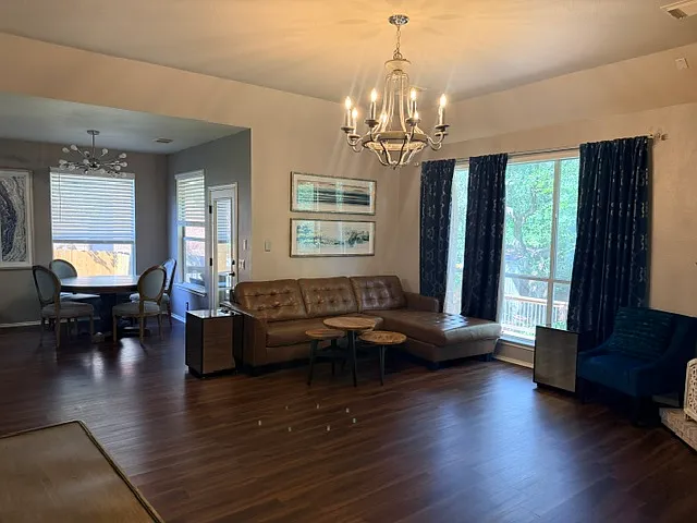 4 bed, 1863 sqft, $2,500 — Photo 4