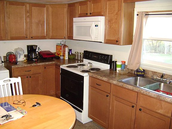 2nd image of 978 Truxell Dr