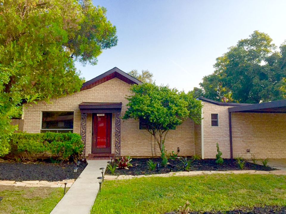 1st image of 1406 Peterson Ave