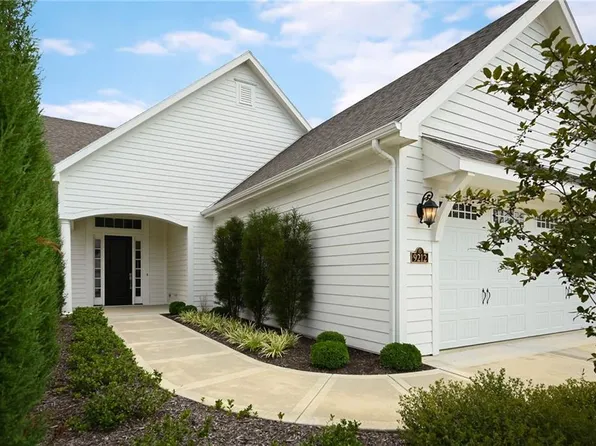 9212 Lime Stone Rd, Parkville, MO 64152