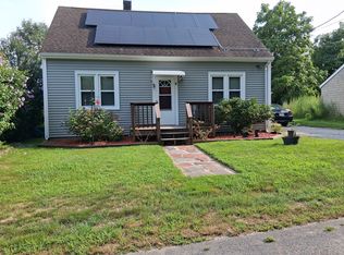 9 Velvet Ave, Westport, MA 02790