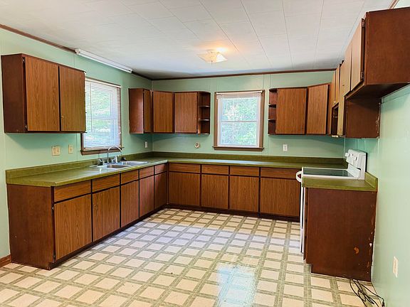 5th image of 219 Shin Pond Road