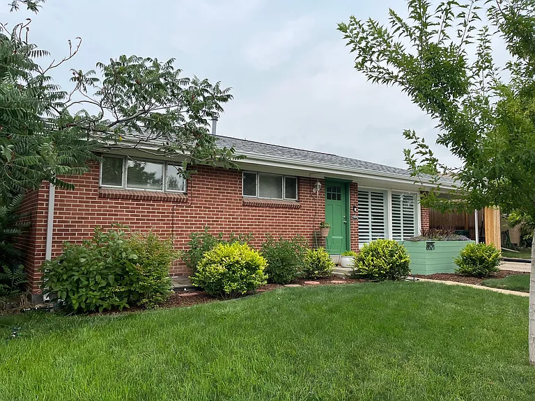 8521 Crescent Dr — Photo 7