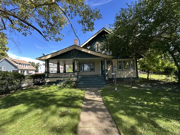 1071 Lakeview Rd, Cleveland, OH 44108