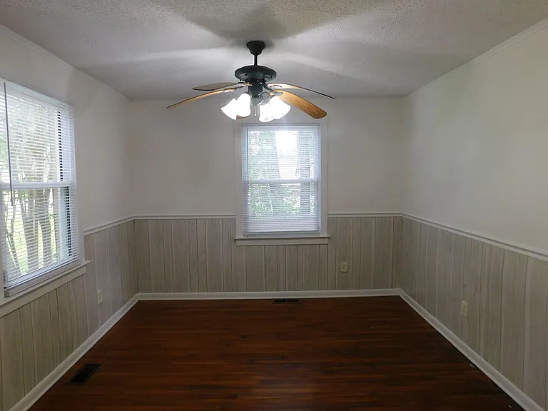 108 Beaufort Dr — Photo 6