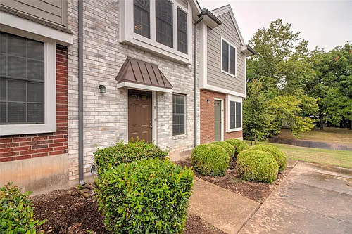 202 S College St #9 Photo 1