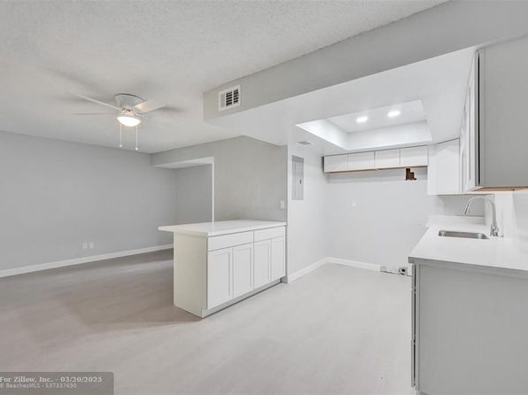 9 Madrid Ln, Fort Lauderdale, FL 33324