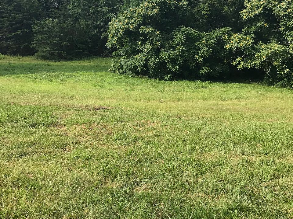 2nd image of 736A Sunset Rd