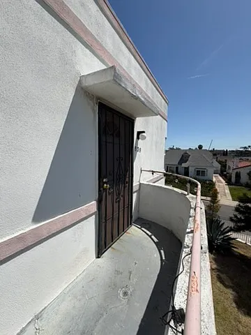 839 N Alexandria Ave — Photo 43