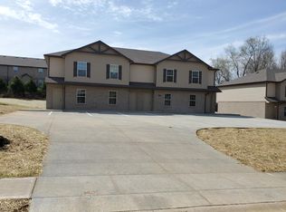 160 Center Pointe Dr #A, Clarksville, TN 37040